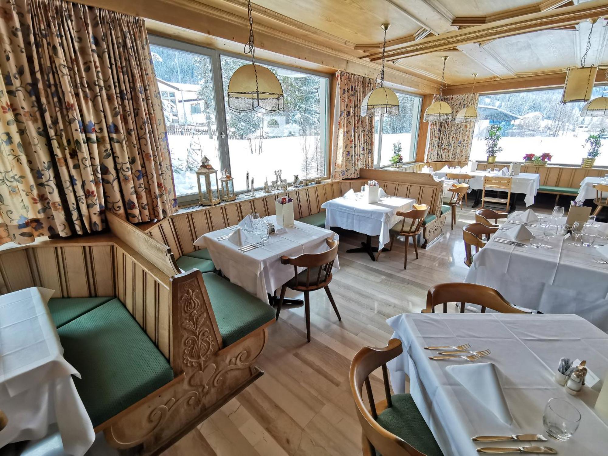 Hotel La Plaza Corvara In Badia Εξωτερικό φωτογραφία